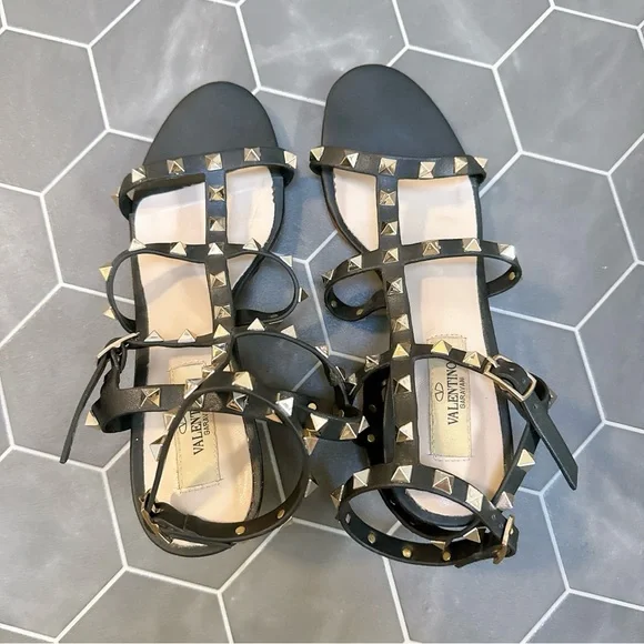 Valentino Garavani Rockstud Ankle Straps Sandals - Picture 3 of 6